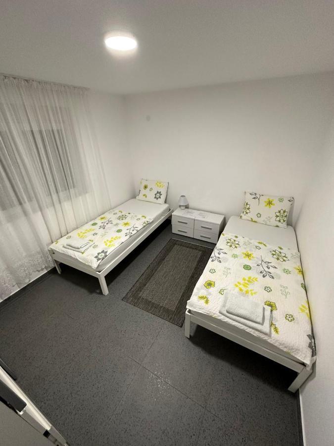 Angelikatos Apartment Golubac Bagian luar foto