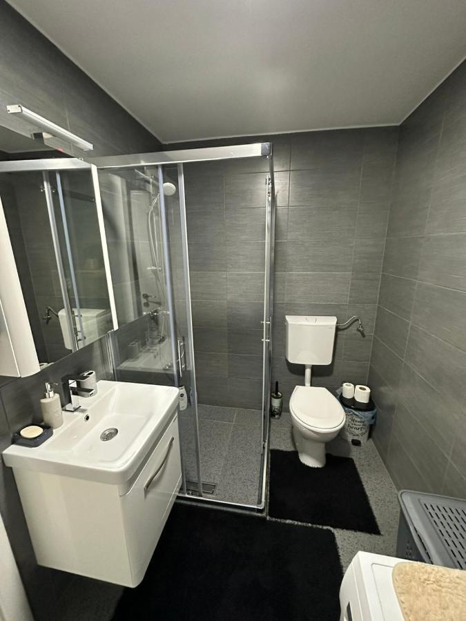 Angelikatos Apartment Golubac Bagian luar foto