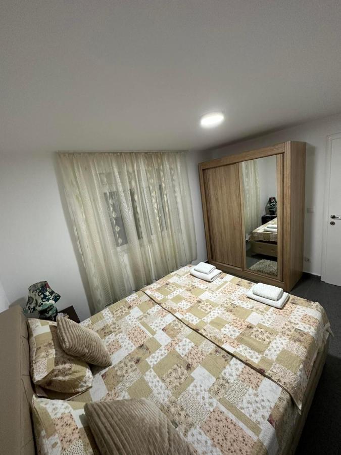 Angelikatos Apartment Golubac Bagian luar foto