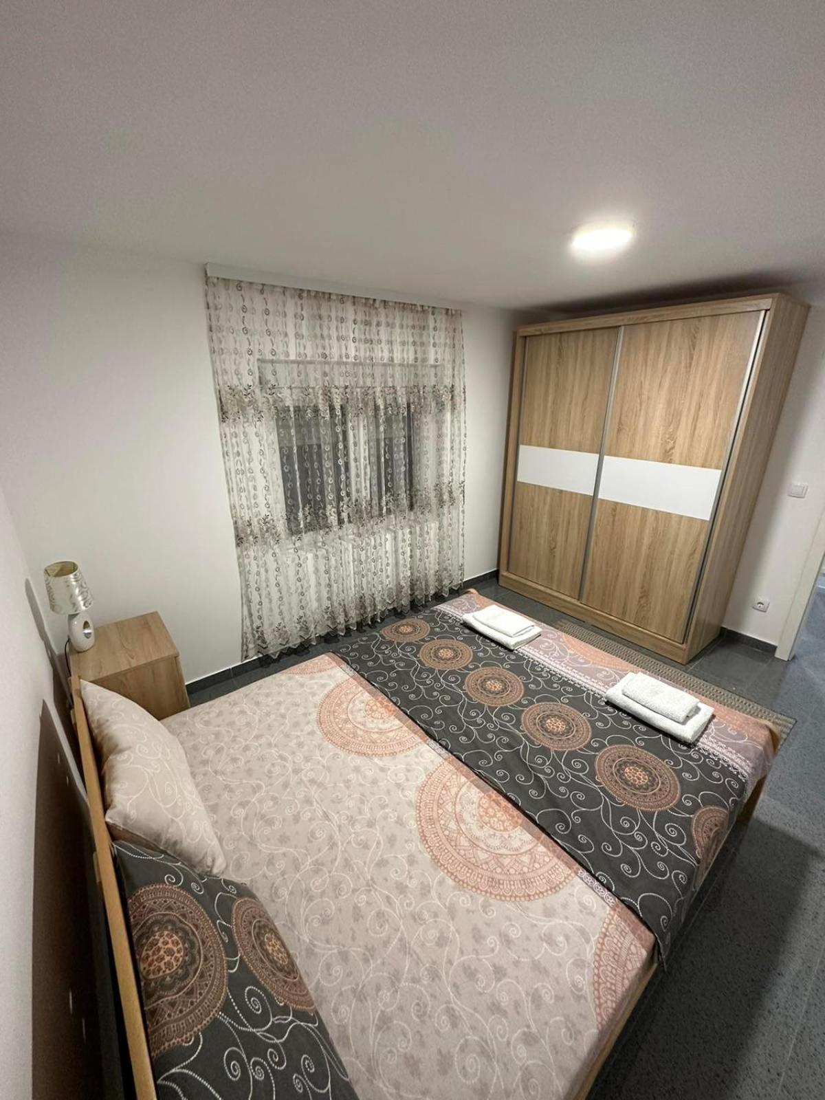 Angelikatos Apartment Golubac Bagian luar foto